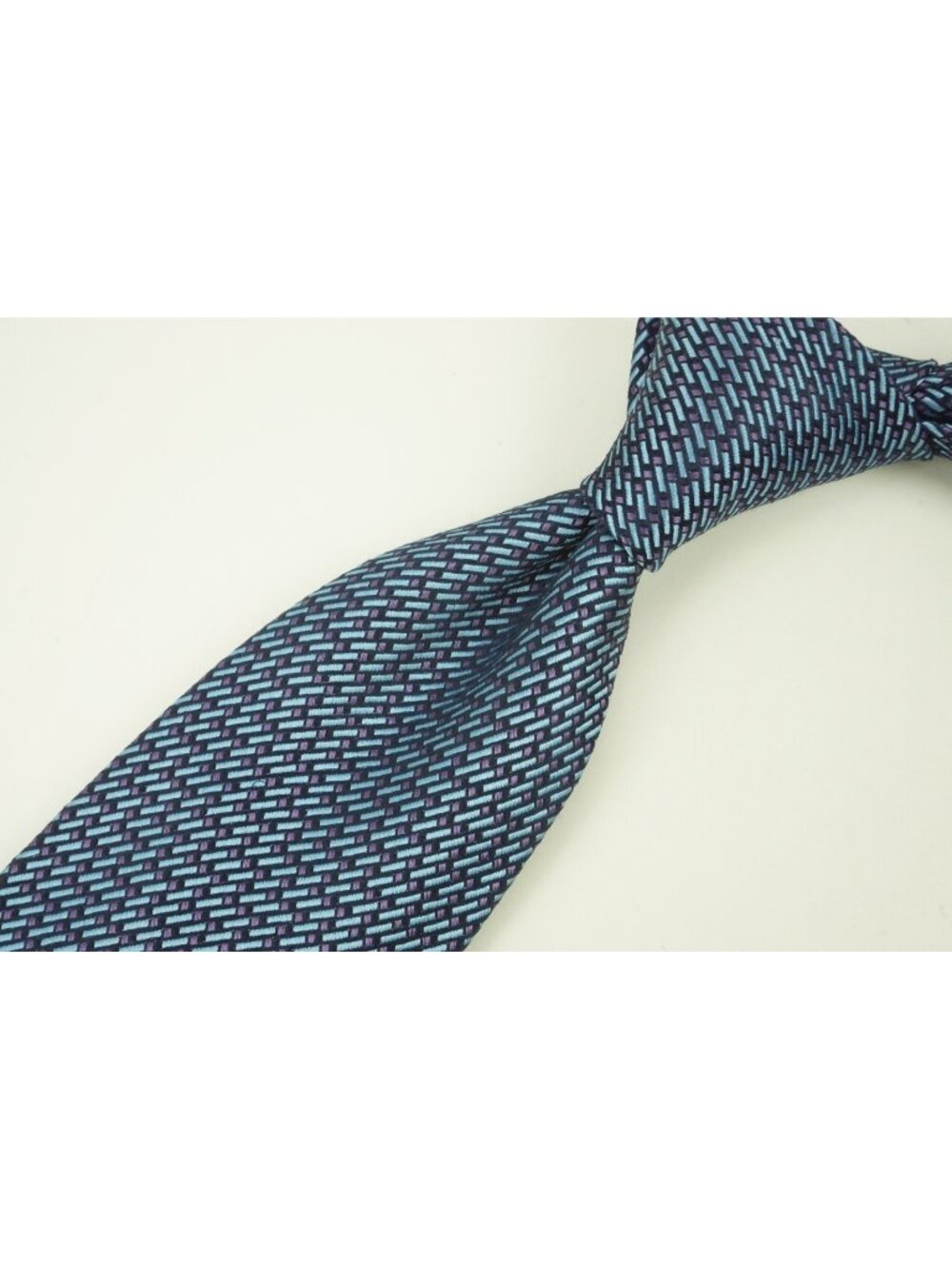Charvet Vibrant Blue Woven 100% Silk Made in France Tie